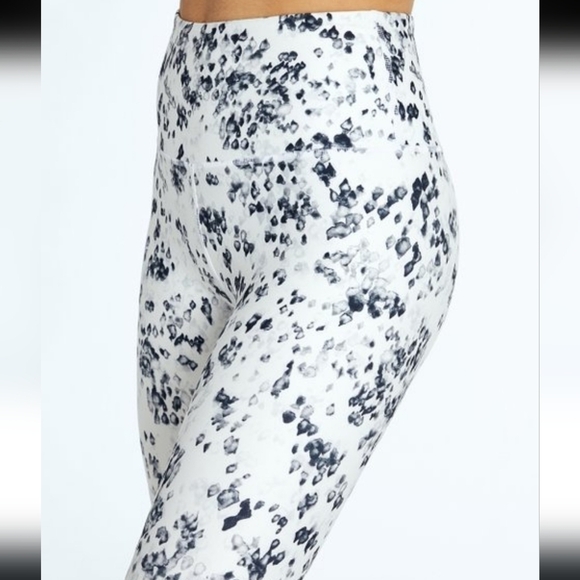 Balance Collection, Women's Leggings, Size Small - Picture 13 of 15